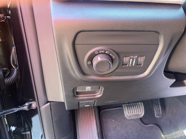 2025 Jeep Grand Cherokee GRAND CHEROKEE L LAREDO X 4X4