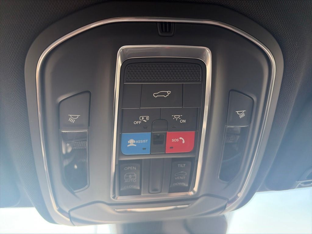 2027 Jeep Grand Cherokee GRAND CHEROKEE L LAREDO ALTITUDE 4X4