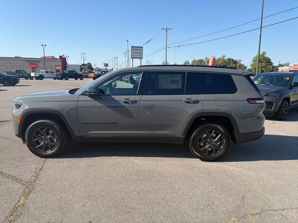 2027 Jeep Grand Cherokee GRAND CHEROKEE L LAREDO ALTITUDE 4X4