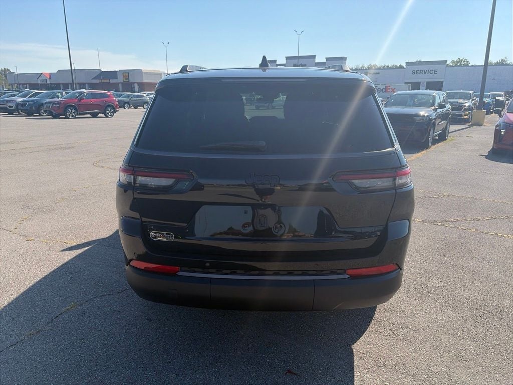 2027 Jeep Grand Cherokee GRAND CHEROKEE L LAREDO ALTITUDE 4X4