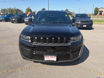 2027 Jeep Grand Cherokee GRAND CHEROKEE L LAREDO ALTITUDE 4X4