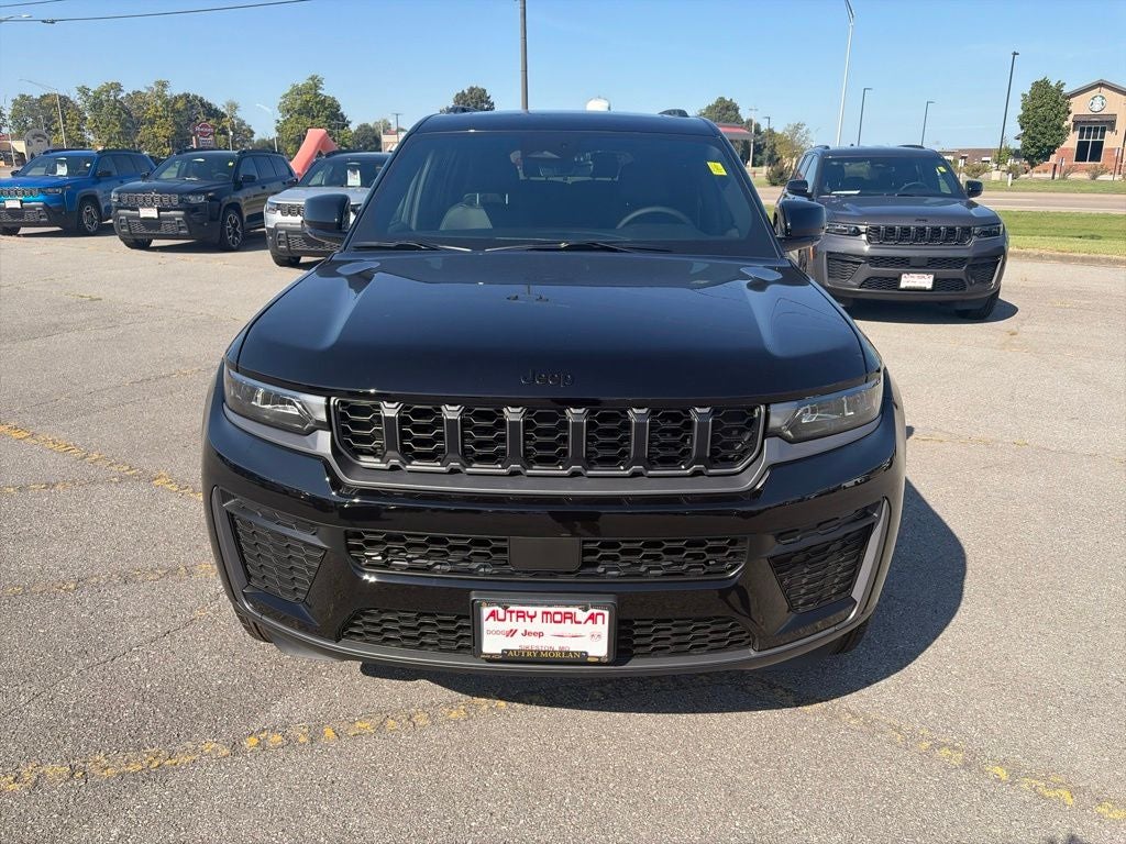 2027 Jeep Grand Cherokee GRAND CHEROKEE L LAREDO ALTITUDE 4X4