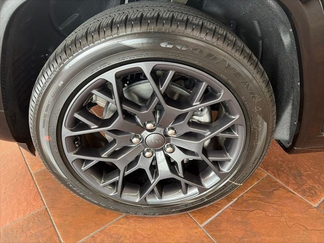 2026 Jeep Grand Cherokee GRAND CHEROKEE L SUMMIT 4X4