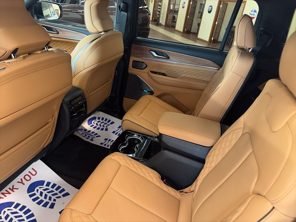 2027 Jeep Grand Cherokee GRAND CHEROKEE L SUMMIT 4X4