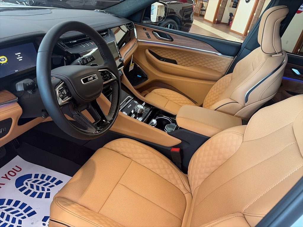 2027 Jeep Grand Cherokee GRAND CHEROKEE L SUMMIT 4X4