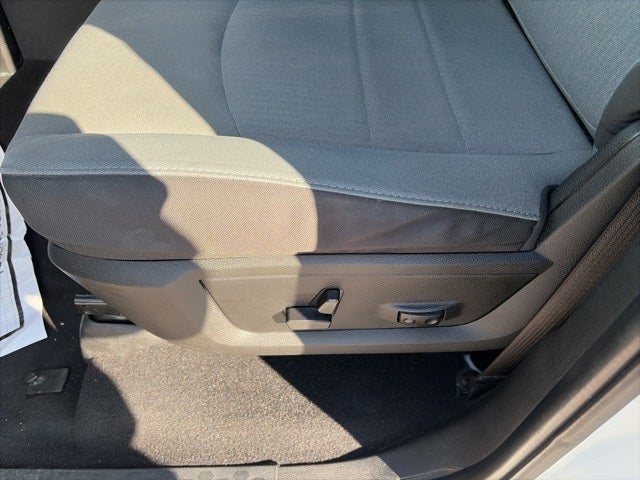 2023 RAM 1500 Classic SLT Crew Cab 4x2 5'7' Box