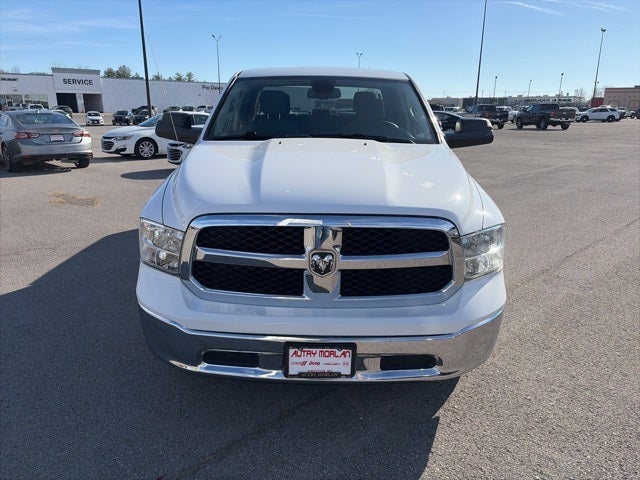 2023 RAM 1500 Classic SLT Crew Cab 4x2 5'7' Box