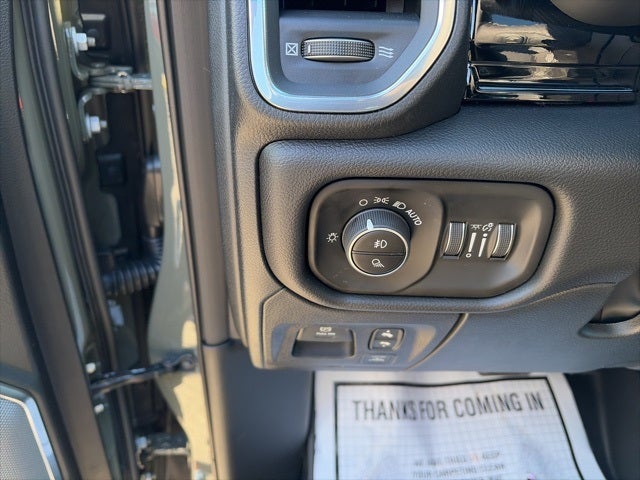 2026 RAM Ram 1500 RAM 1500 LARAMIE CREW CAB 4X2 5'7' BOX