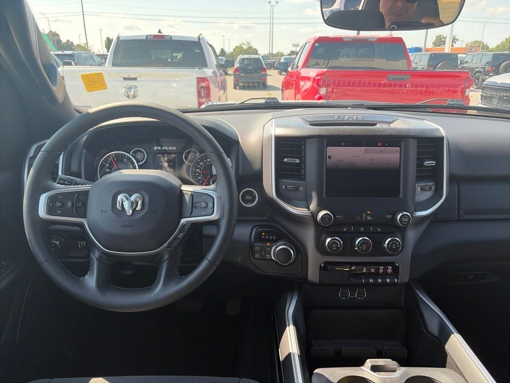 2023 RAM 1500 Big Horn Crew Cab 4x4 5'7' Box