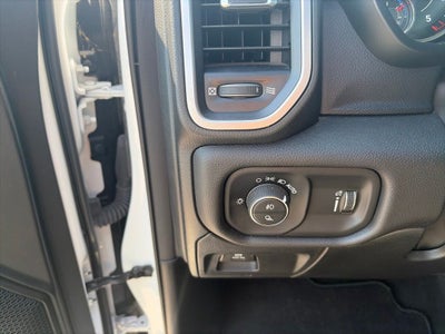 2023 RAM 1500 Big Horn Crew Cab 4x4 5'7' Box