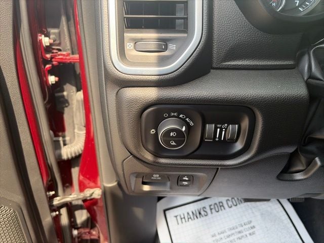 2025 RAM 1500 Big Horn Crew Cab 4x4 5'7' Box