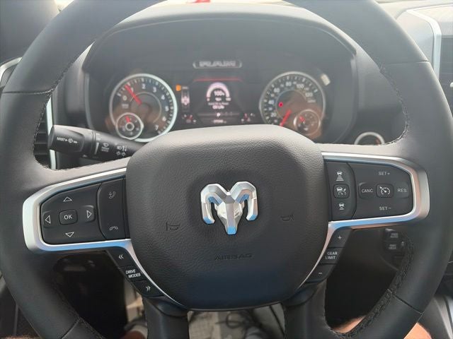 2025 RAM 1500 Big Horn Crew Cab 4x4 5'7' Box