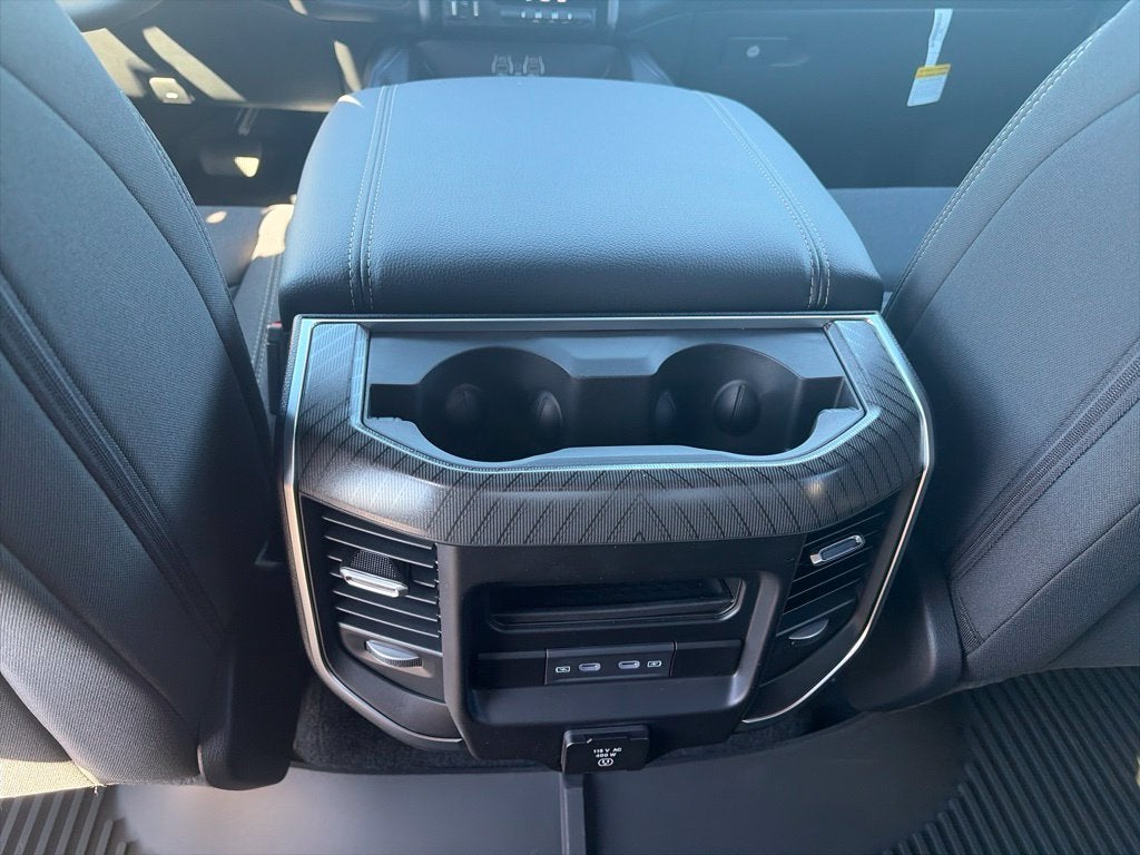 2027 RAM Ram 1500 RAM 1500 BIG HORN CREW CAB 4X4 5'7' BOX