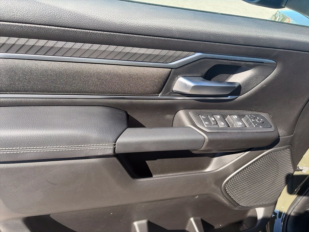 2027 RAM Ram 1500 RAM 1500 BIG HORN CREW CAB 4X4 5'7' BOX