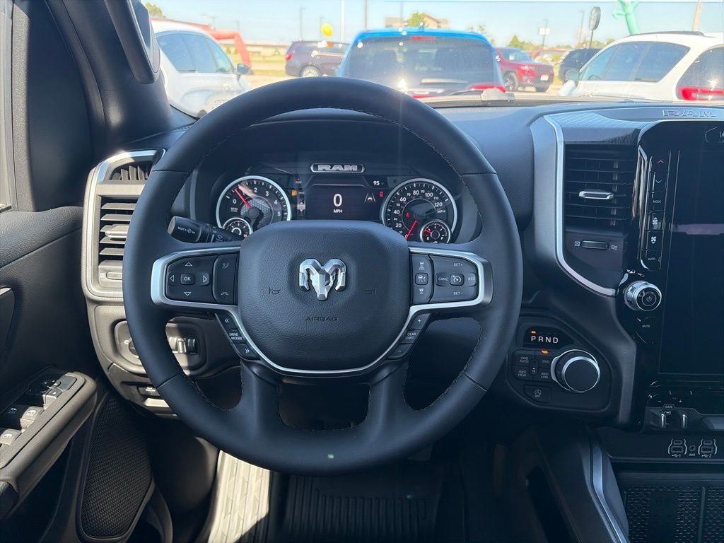 2027 RAM Ram 1500 RAM 1500 BIG HORN CREW CAB 4X4 5'7' BOX