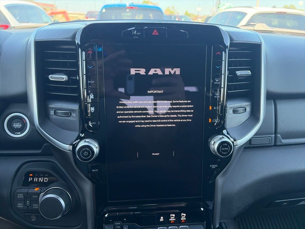 2027 RAM Ram 1500 RAM 1500 BIG HORN CREW CAB 4X4 5'7' BOX