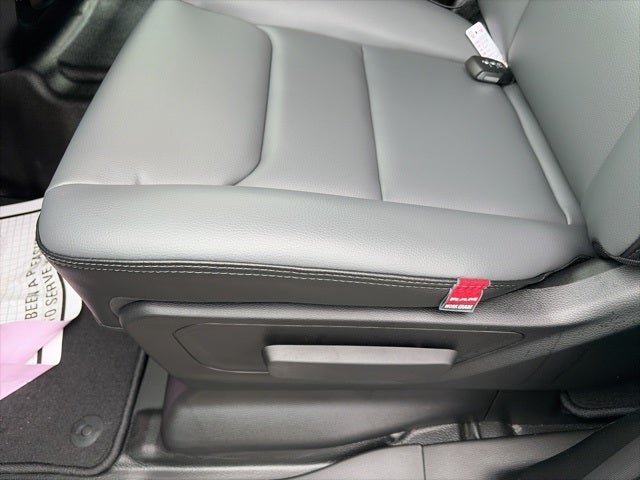 2026 RAM Ram 1500 RAM 1500 TRADESMAN CREW CAB 4X4 5'7' BOX