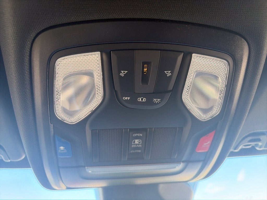 2027 RAM Ram 1500 RAM 1500 EXPRESS CREW CAB 4X4 5'7' BOX