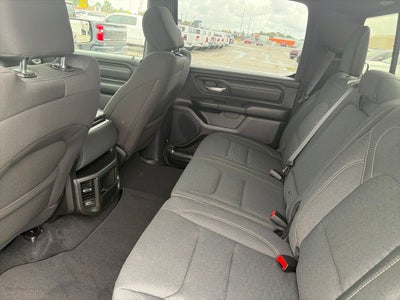 2027 RAM Ram 1500 RAM 1500 EXPRESS CREW CAB 4X4 5'7' BOX