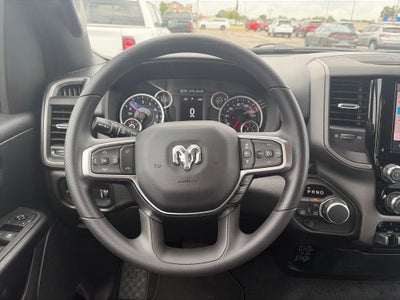 2027 RAM Ram 1500 RAM 1500 EXPRESS CREW CAB 4X4 5'7' BOX