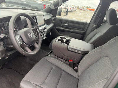 2027 RAM Ram 1500 RAM 1500 EXPRESS CREW CAB 4X4 5'7' BOX