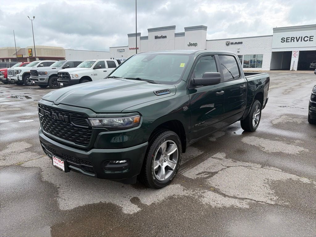 2027 RAM Ram 1500 RAM 1500 EXPRESS CREW CAB 4X4 5'7' BOX