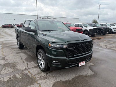 2027 RAM Ram 1500 RAM 1500 EXPRESS CREW CAB 4X4 5'7' BOX