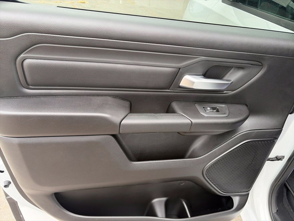 2027 RAM Ram 1500 RAM 1500 EXPRESS CREW CAB 4X4 5'7' BOX