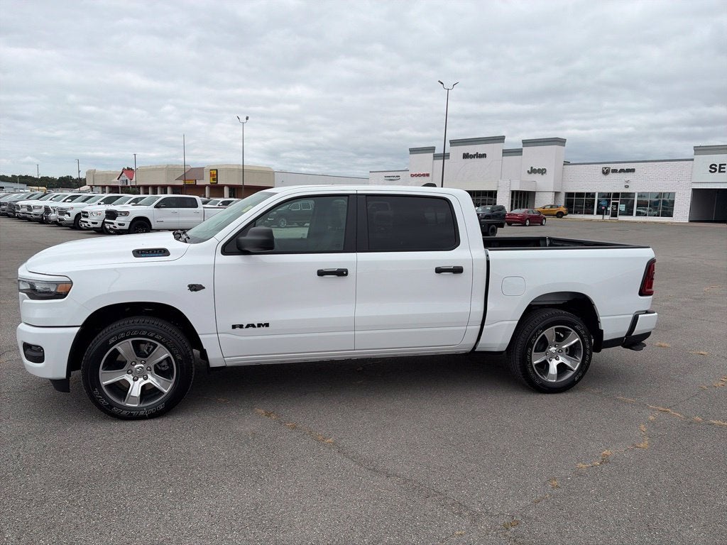 2027 RAM Ram 1500 RAM 1500 EXPRESS CREW CAB 4X4 5'7' BOX
