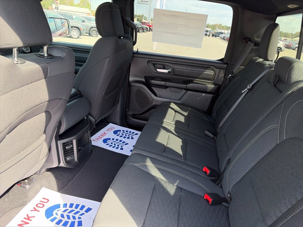 2027 RAM Ram 1500 RAM 1500 EXPRESS CREW CAB 4X4 5'7' BOX
