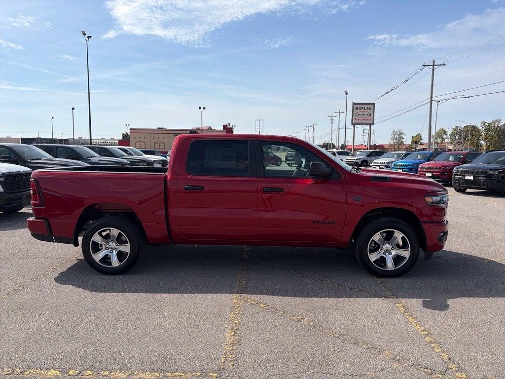 2027 RAM Ram 1500 RAM 1500 EXPRESS CREW CAB 4X4 5'7' BOX