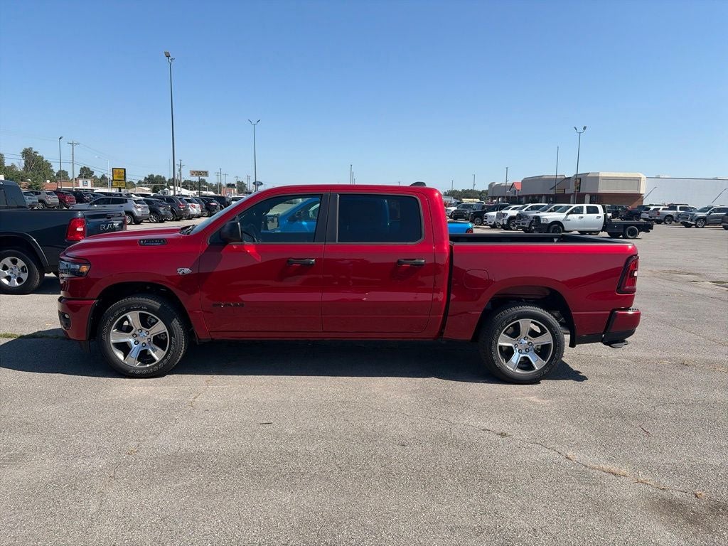 2026 RAM 1500 RAM 1500 EXPRESS CREW CAB 4X4 5'7' BOX