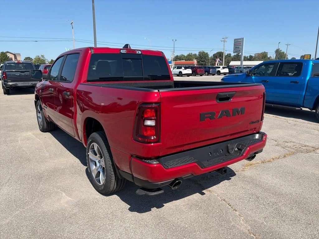 2026 RAM 1500 RAM 1500 EXPRESS CREW CAB 4X4 5'7' BOX