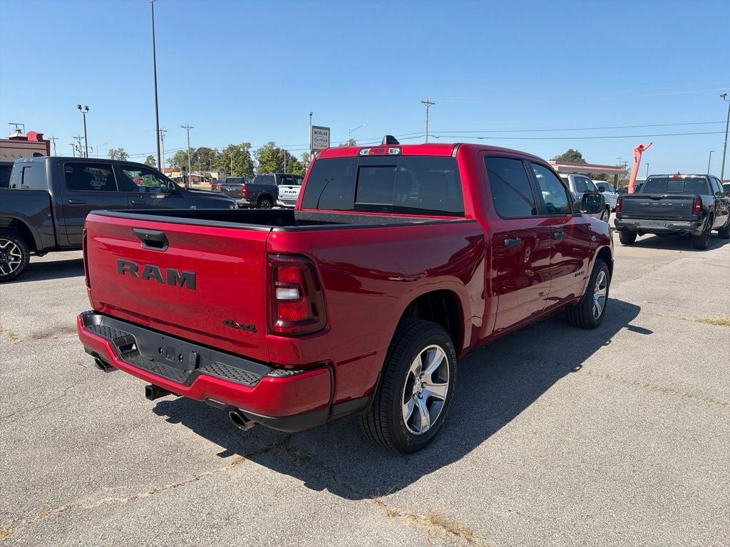 2026 RAM 1500 RAM 1500 EXPRESS CREW CAB 4X4 5'7' BOX