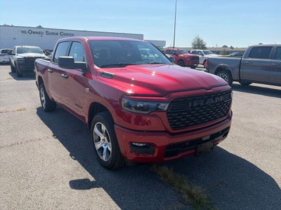 2026 RAM 1500 RAM 1500 EXPRESS CREW CAB 4X4 5'7' BOX