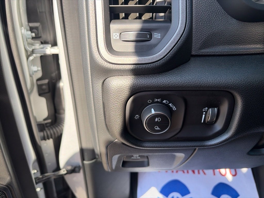 2027 RAM Ram 1500 RAM 1500 WARLOCK CREW CAB 4X4 5'7' BOX