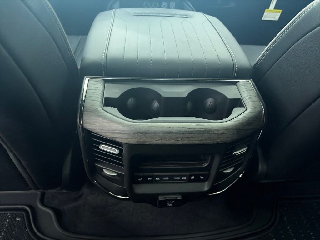 2027 RAM Ram 1500 RAM 1500 LIMITED CREW CAB 4X4 5'7' BOX