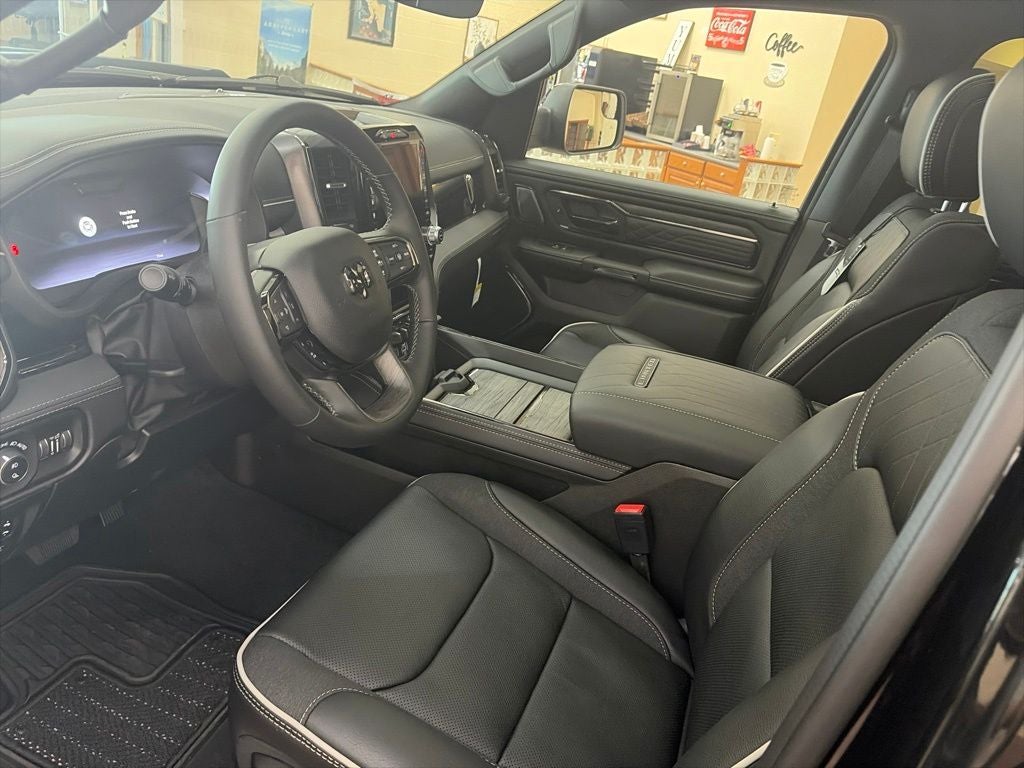 2027 RAM Ram 1500 RAM 1500 LIMITED CREW CAB 4X4 5'7' BOX