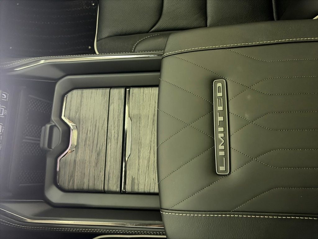 2027 RAM Ram 1500 RAM 1500 LIMITED CREW CAB 4X4 5'7' BOX
