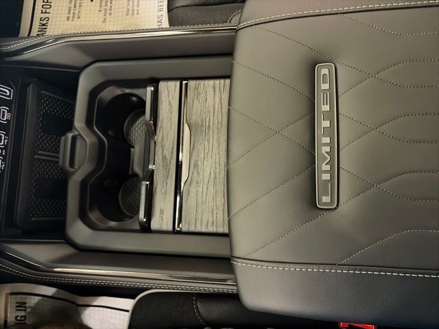 2026 RAM 1500 RAM 1500 LIMITED CREW CAB 4X4 5'7' BOX