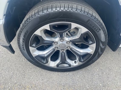 2023 RAM 1500 Laramie Crew Cab 4x4 5'7' Box