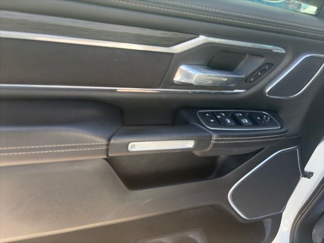 2023 RAM 1500 Laramie Crew Cab 4x4 5'7' Box