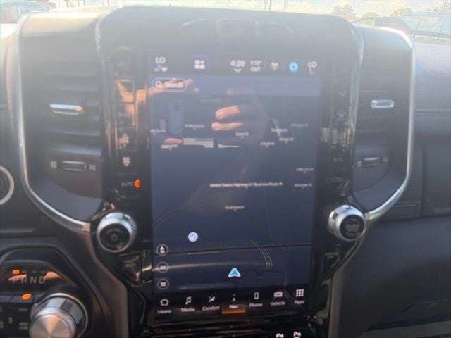 2023 RAM 1500 Laramie Crew Cab 4x4 5'7' Box