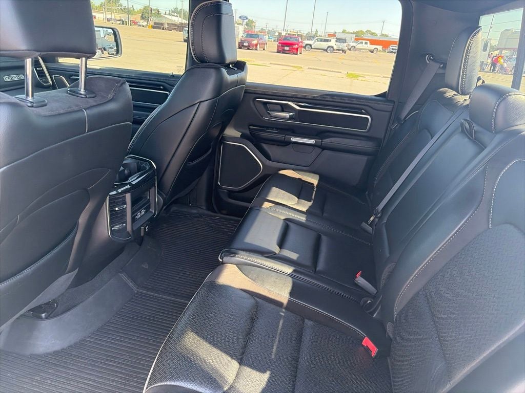 2022 RAM 1500 Laramie Crew Cab 4x4 5'7' Box