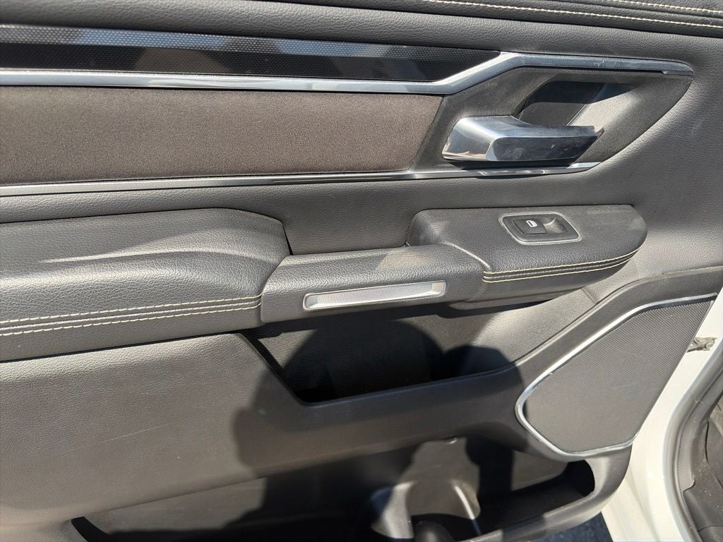 2022 RAM 1500 Laramie Crew Cab 4x4 5'7' Box