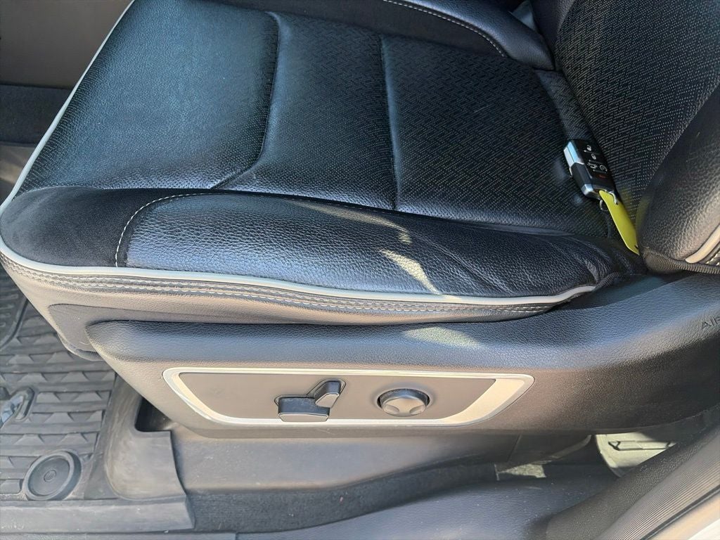 2022 RAM 1500 Laramie Crew Cab 4x4 5'7' Box