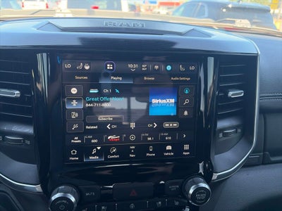2022 RAM 1500 Laramie Crew Cab 4x4 5'7' Box