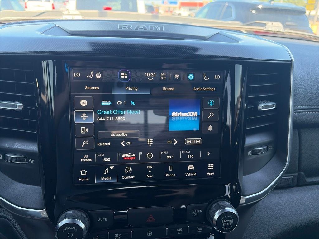 2022 RAM 1500 Laramie Crew Cab 4x4 5'7' Box