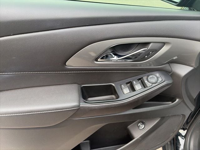 2023 Chevrolet Traverse FWD LT Cloth