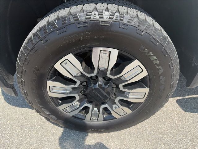 2025 GMC Sierra 2500HD 4WD Crew Cab Standard Bed Denali